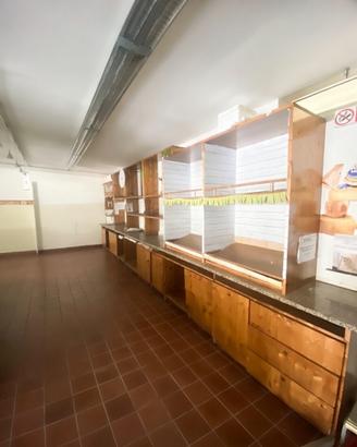 Bacheca libreria con cassettiera