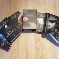 Laurell K. Hamilton - Meredith Gentry COME NUOVA