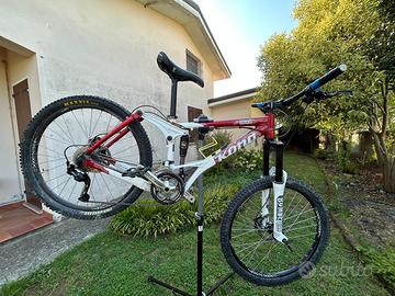 Kona Clump 7005 alluminio Downhill biammortizzata