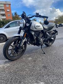 Ducati Scrambler Icon - Silver Ice