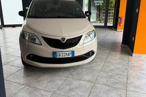 Lancia Ypsilon 1.2 69 CV 5 porte S&S Platinum