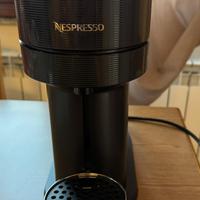 Macchina del caffe Nespresso Vertuo next premium