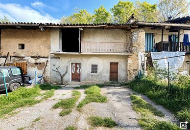 RUSTICO A VAL DELLA TORRE