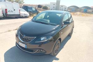 Lancia Ypsilon 1.0 FireFly 5 porte S&S Hybrid Silv