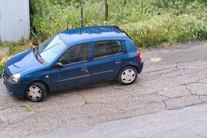  Renault Clio 2