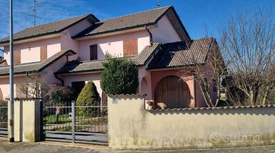 Villa a San Bassano, 4 locali