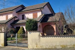 Villa a San Bassano, 4 locali