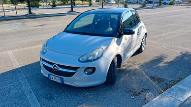 Opel Adam 2014 per neopatentati 