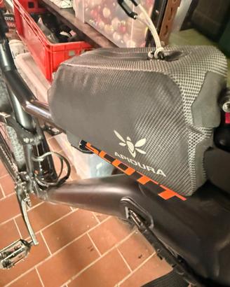 Borse bikepacking apidura