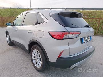 Ford Kuga Hybrid Titanium - 2020