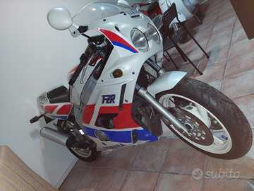 Yamaha FZR 600 1989