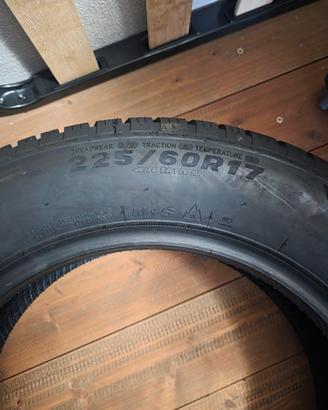 gomma 225/60 R17 4 stagioni