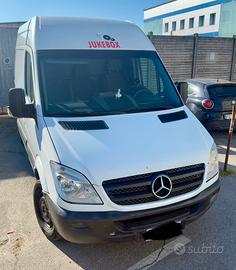 mercedes sprinter
