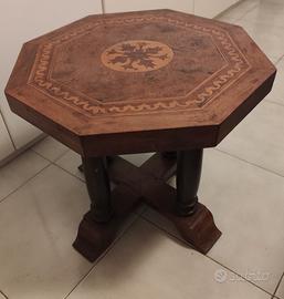 Tavolino ottagonale intersiato antico