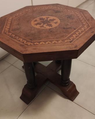 Tavolino ottagonale intersiato antico