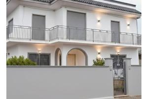 Villa Indipendente 315mq + 1000mq Giardino - Pulsa