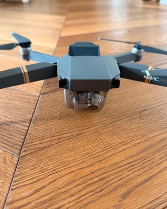 DJI Mavic Pro + numberosi Accessori (no batterie)