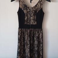 Abito corto con pizzo 