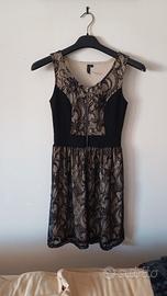 Abito corto con pizzo 