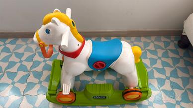 Cavallo dondolo/rotelle Chicco