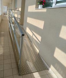 Rampa per disabili - pedana di accesso antiscivolo
