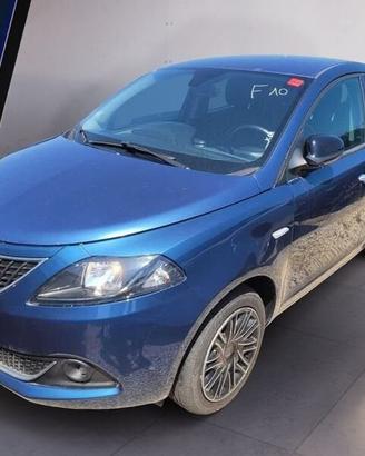 Lancia Ypsilon 1.0 FireFly 70cv Hybrid Gold