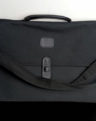Borsa Porta PC 15.6" - Nera, Pratica e Resistente