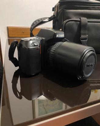 Nikon F70 + Obiettivo Sigma 70-210mm