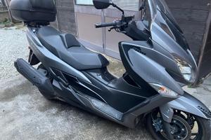 Suzuky Burgman AN400