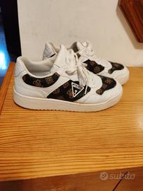 Scarpe donna Guess bianche e marroni