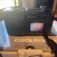 Nikon Coolpix 995 con accessori e WC-E63