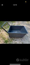Contenitore carrello a vasca con ruote