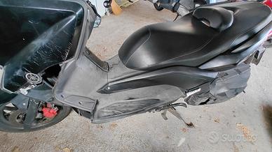 Yamaha XMAX 400 2013 per ricambi