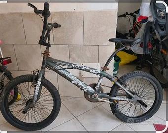 Bmx bicicletta