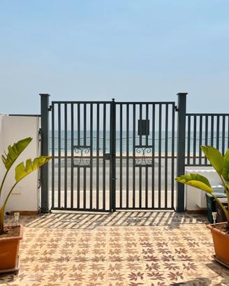 Casa vacanza fronte mare10mt Lung.re 175 Avola SR