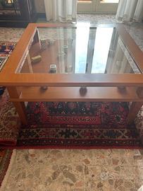 Tavolino basso a bacheca con vetro