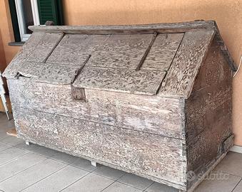 Antico contenitore per granaglie 