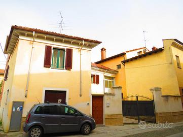 CASA SEMINDIPENDENTE A FELIZZANO