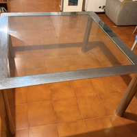 Tavolo quadrato in cromo e cristallo