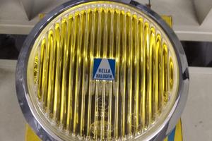FARO FANALE FENDINEBBIA GIALLO HELLA 144 1N4001181