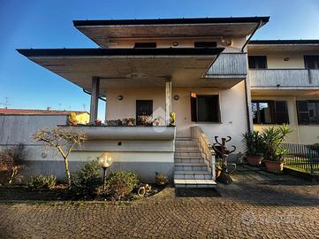 4 LOCALI A CIVIDATE AL PIANO