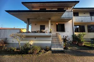 4 LOCALI A CIVIDATE AL PIANO