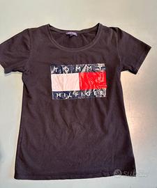 T-Shirt Tommy Hilfiger Nera - Taglia L - Maxi Logo