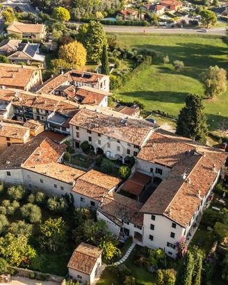 2 LOCALI A SAN FELICE DEL BENACO