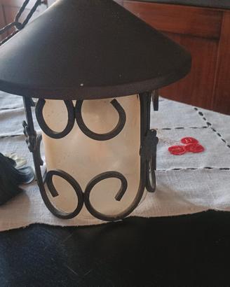 lampadario in ferro ad una luce