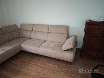 divano con chaise longue
