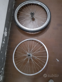 Cerchi 1 MTB 26' ed uno da 57-559 26x2,125completo