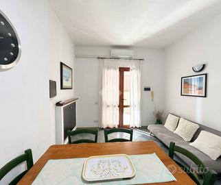 VILLA A SCHIERA D'ANGOLO A VILLASIMIUS
