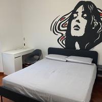 Camera completa: letto, armadio e scrivania