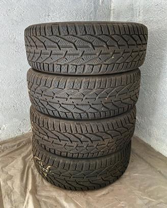 Gomme invernali Kormoran 205/55 R16 94H